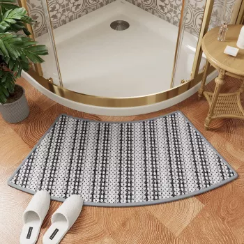 Arc Chenille Non-Slip Bath Mat for Curved Tubs