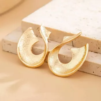 Sculptural Vintage Gold Irregular Curve Hoop Earrings